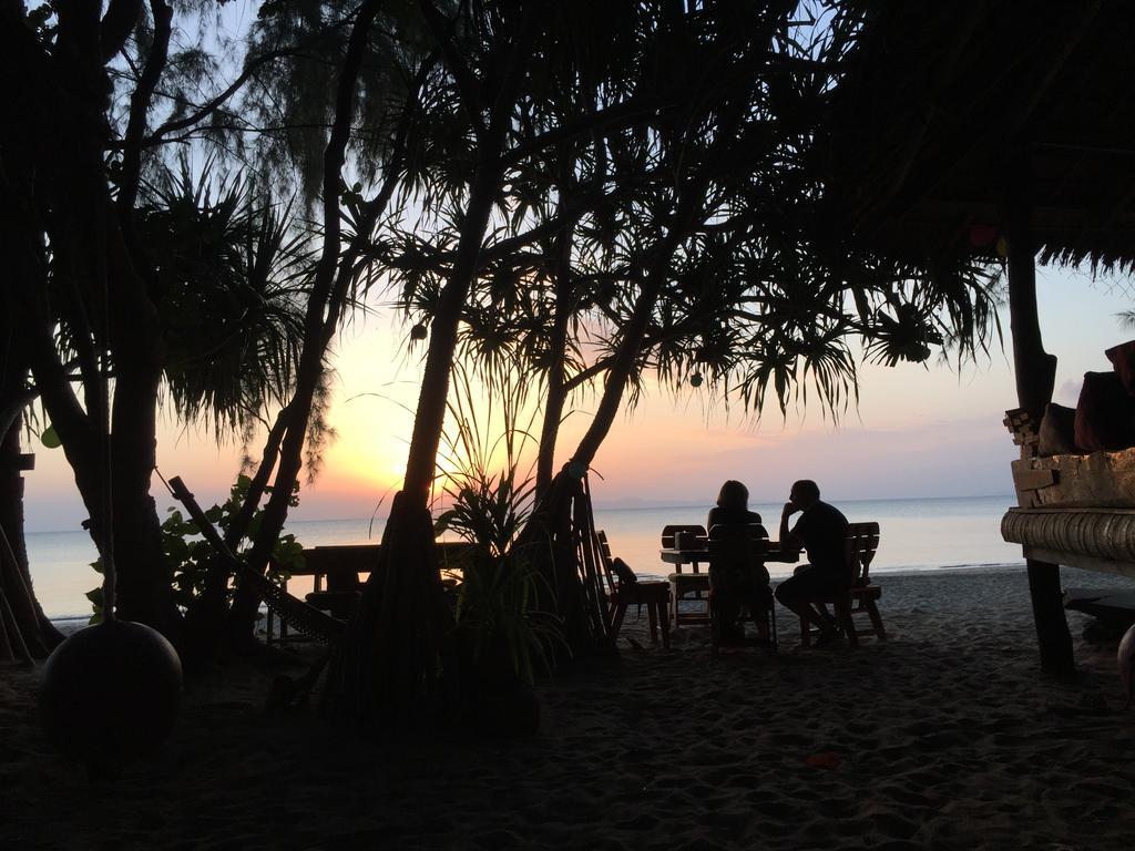 Cocobar&Bungalow'Kohjum Hotel Koh Jum Buitenkant foto