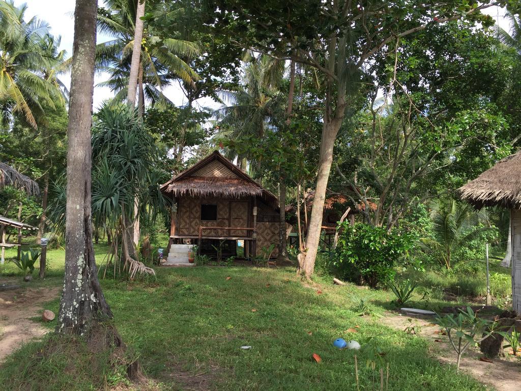 Cocobar&Bungalow'Kohjum Hotel Koh Jum Buitenkant foto