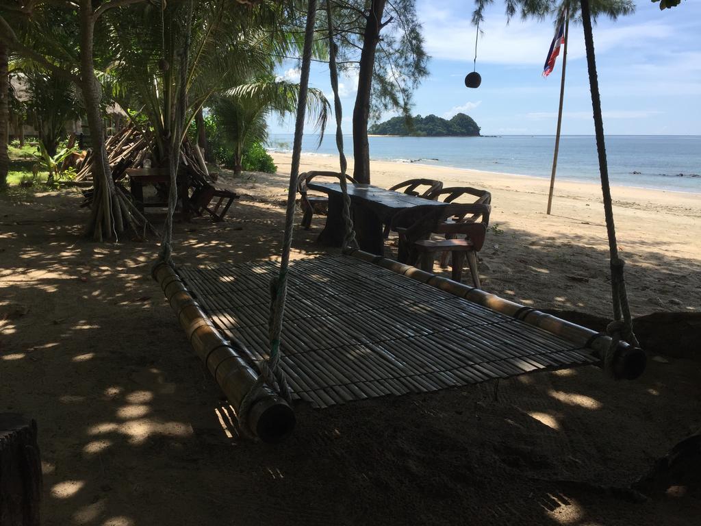 Cocobar&Bungalow'Kohjum Hotel Koh Jum Buitenkant foto