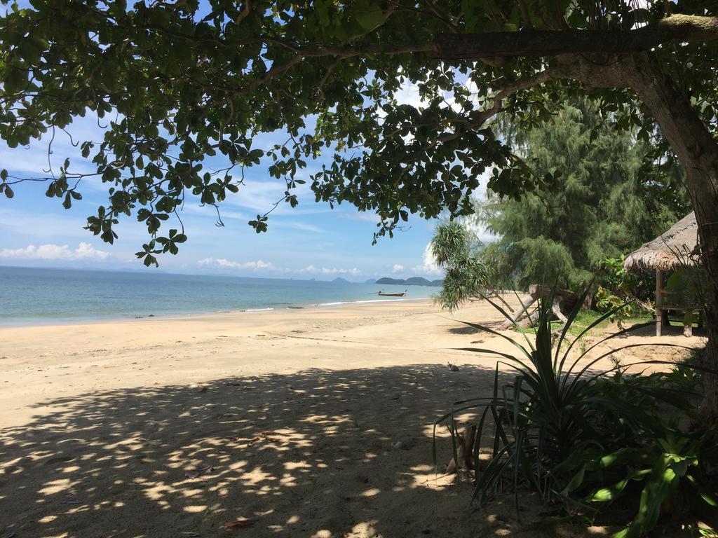 Cocobar&Bungalow'Kohjum Hotel Koh Jum Buitenkant foto